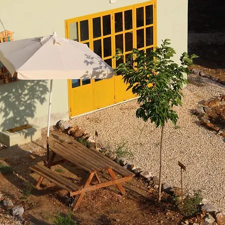 Comfy Apart W Shared Pool Near Kusadasi In Selcuk