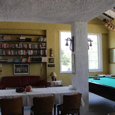 Comfy Apart W Shared Pool Near Kusadasi In Selcuk Bed & Breakfast *